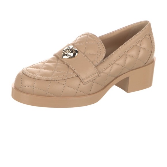 Chanel 2023 Interlocking CC Pumps Size 6